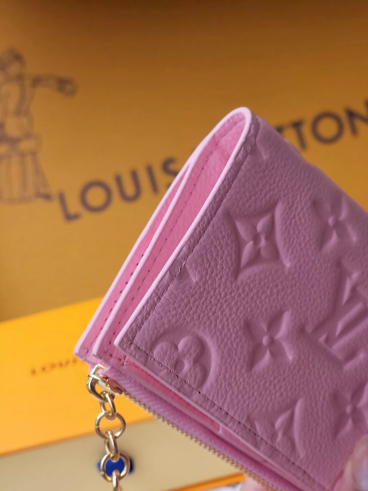 Compact 1777 Louis Vuitton AAA Quality Card Case - Image 3