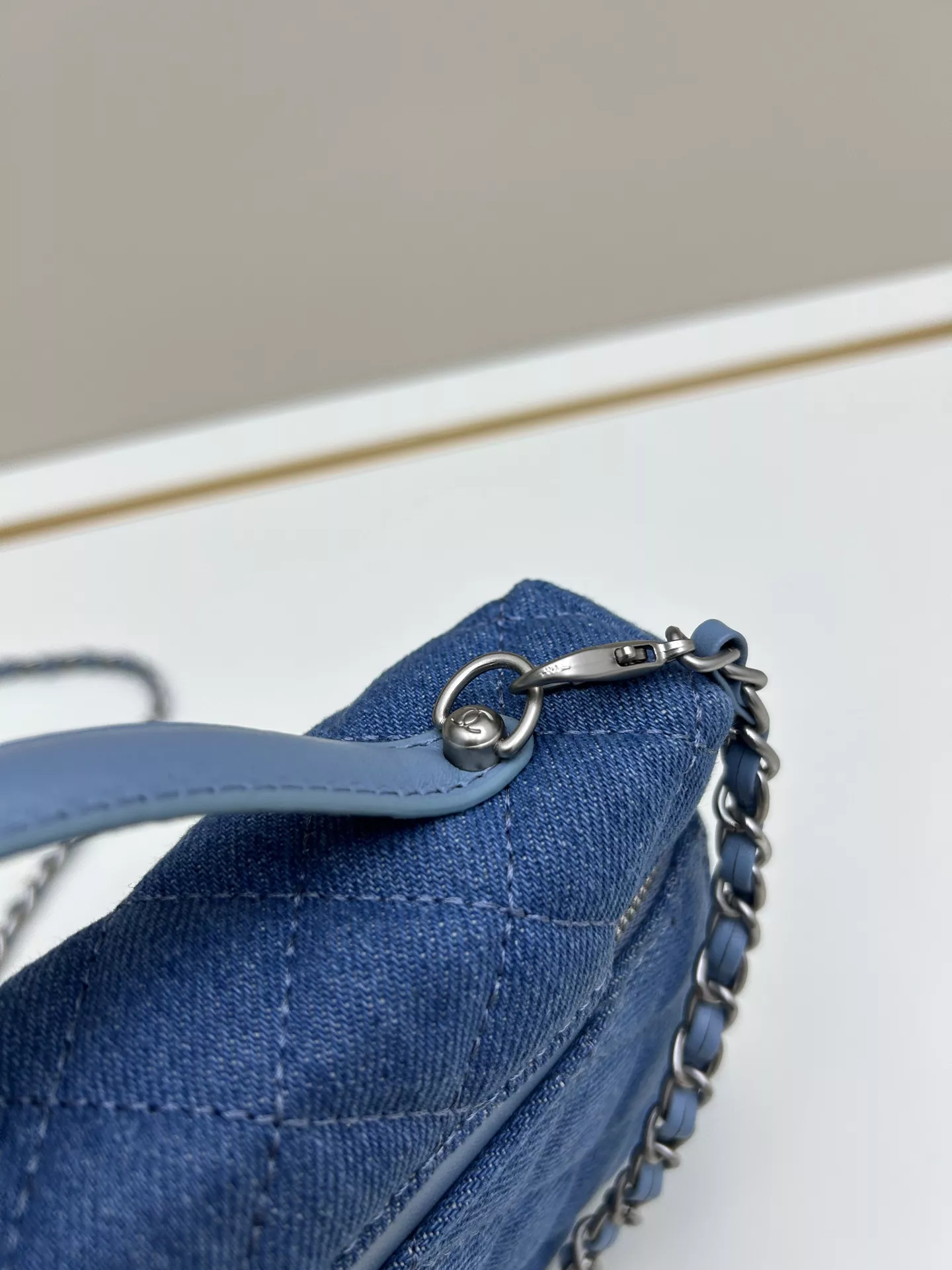 Compact 670 Chanel AAA Quality Messenger Bags For Women - Image 6