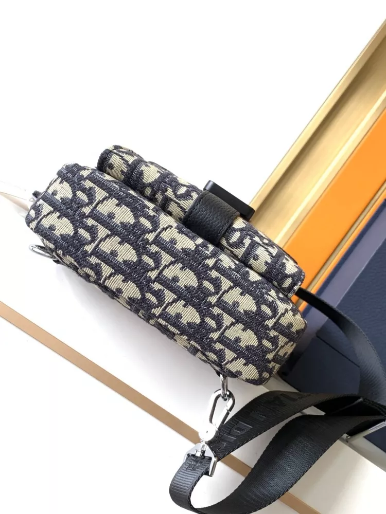 Compact 7069 Christian Dior AAA Man Messenger Bags - Image 4