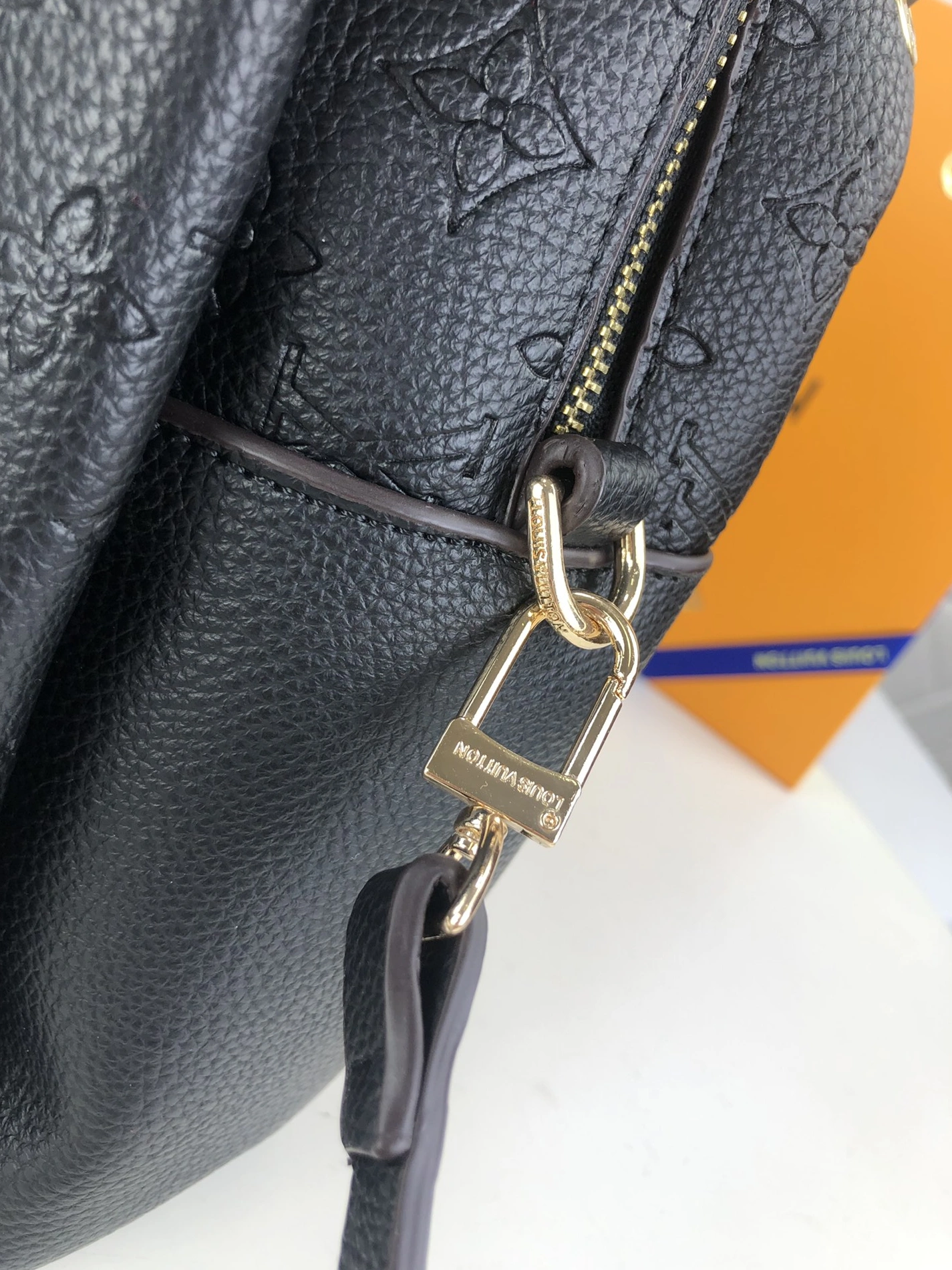 Compact 7079 Louis Vuitton AAA Quality Handbags For Women - Image 5