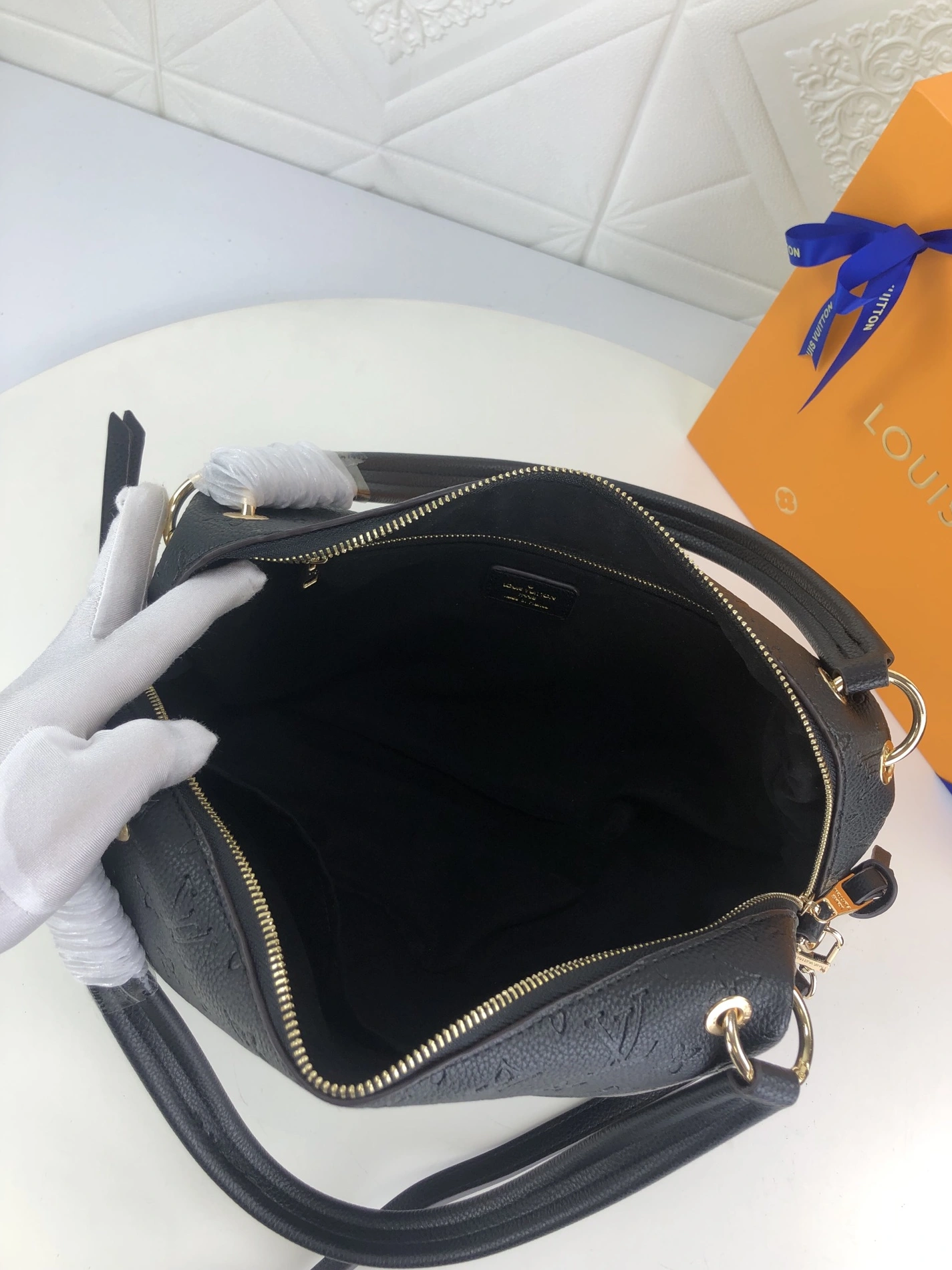 Compact 7079 Louis Vuitton AAA Quality Handbags For Women - Image 7