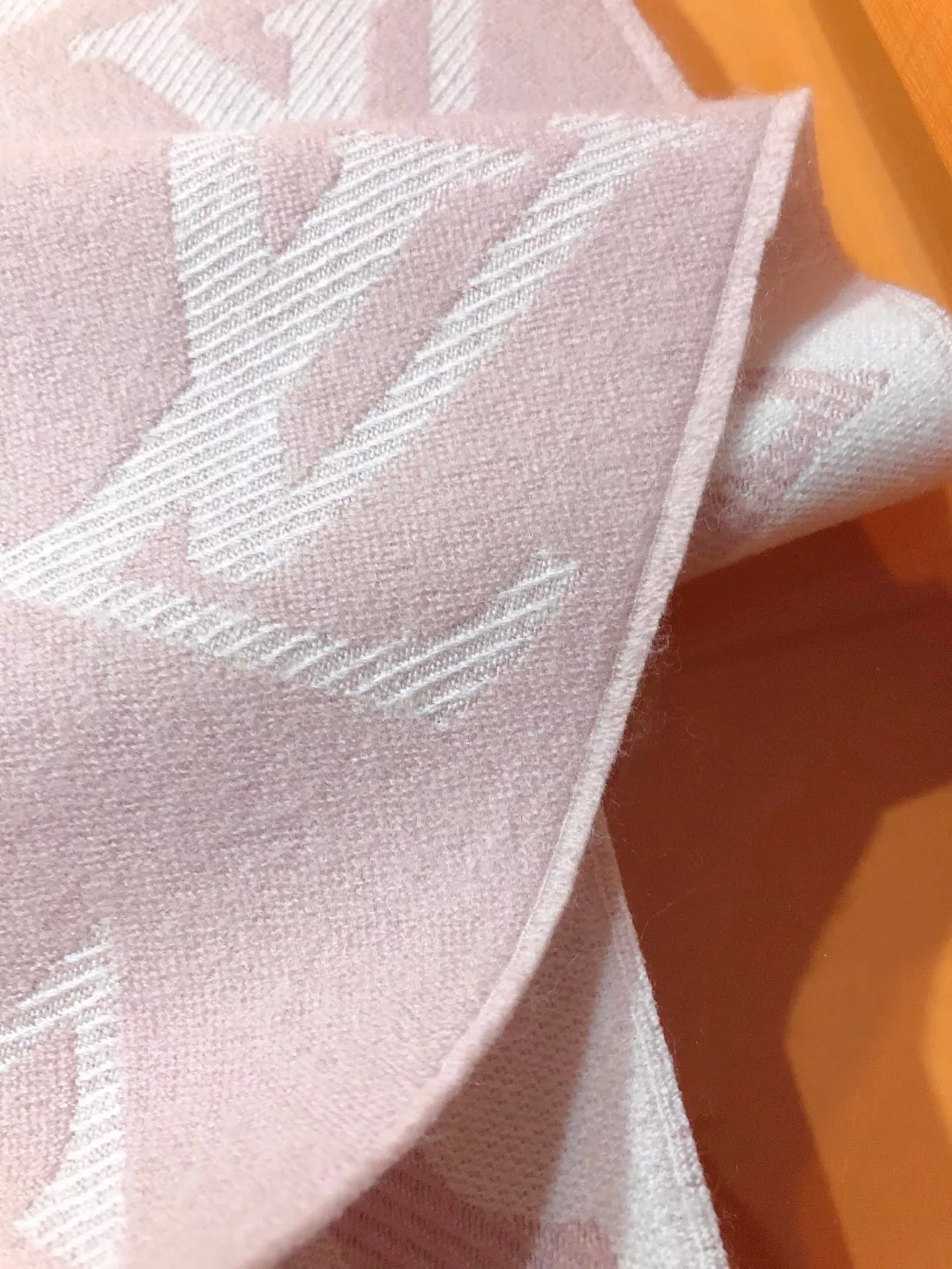 Compact 781 Louis Vuitton Scarf For Women - Image 5