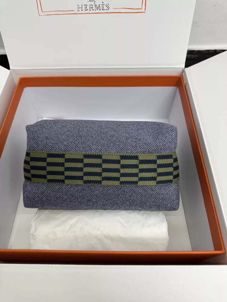 Compact 7994 Hermes AAA Quality Handbags For Women - Image 3