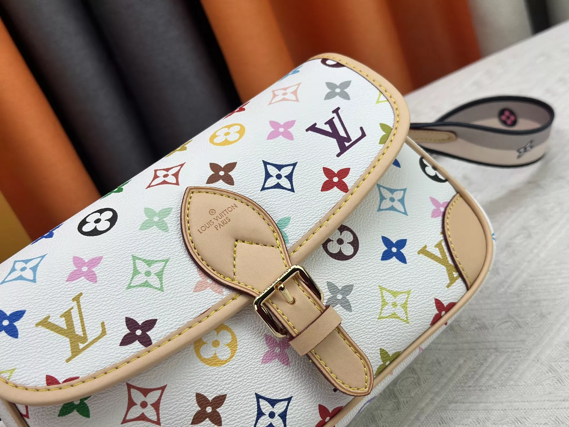 Cozy 7200 Louis Vuitton AAA Quality Messenger Bags For Women - Image 6