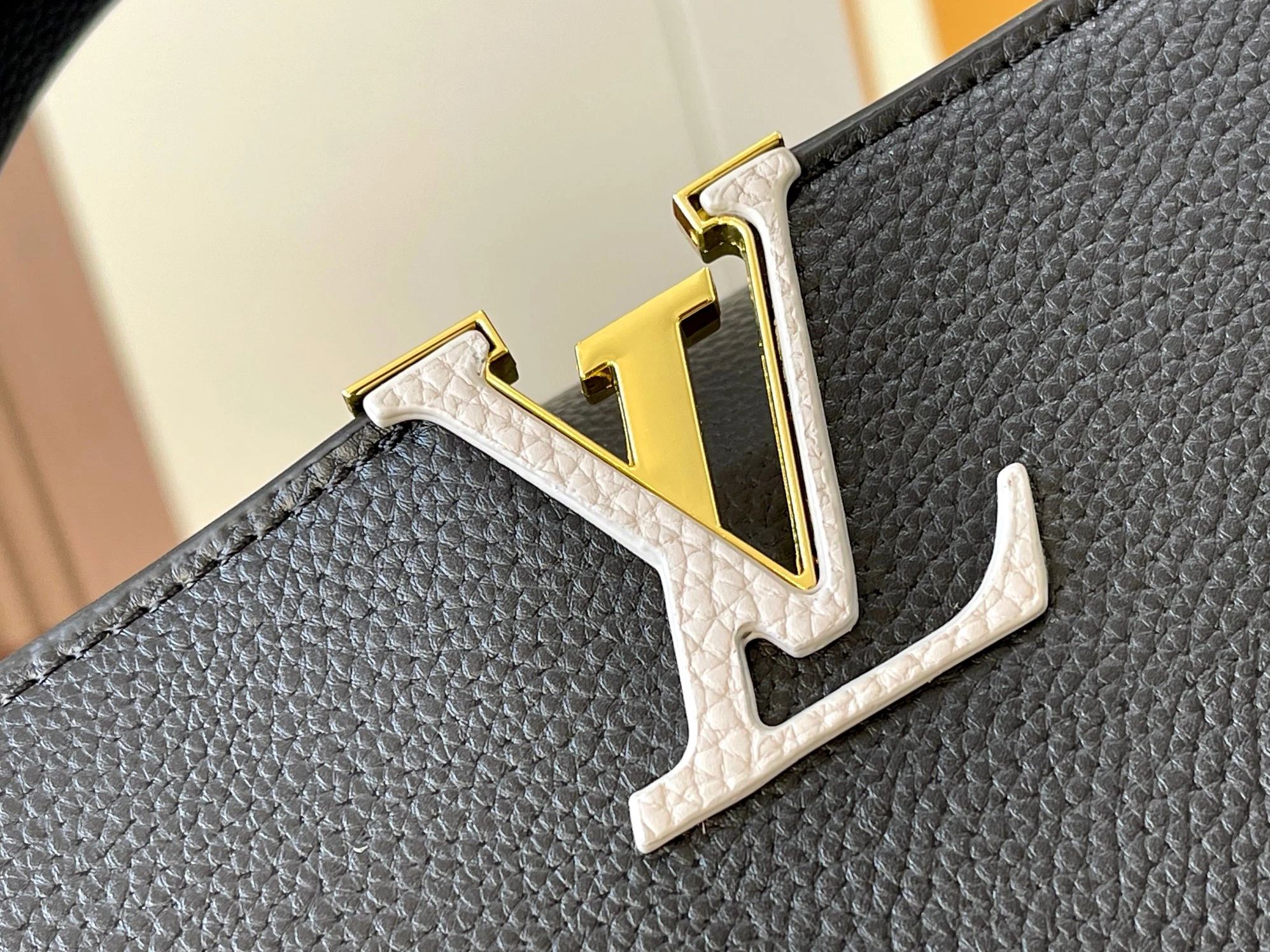 Cozy 967 Louis Vuitton AAA Quality Messenger Bags For Women - Image 5