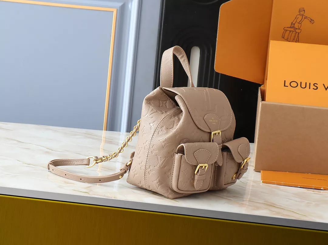 DailyWear 2525 Louis Vuitton AAA Quality Backpacks For Women