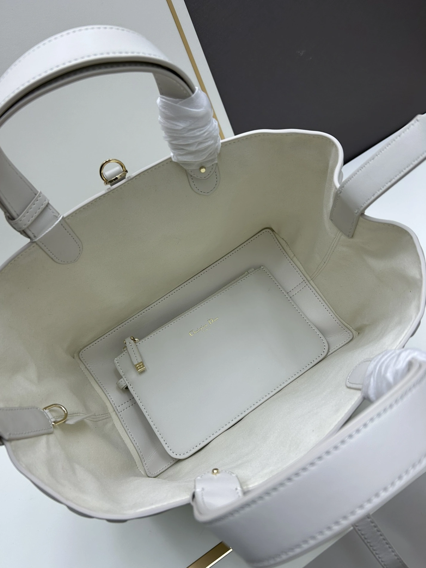 DailyWear 3695 Christian Dior AAA Quality Handbags For Women - Image 7