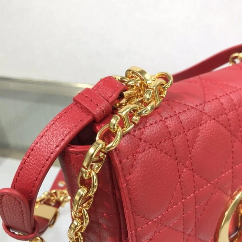 Flap clos Dior Small Caro Bag Red Supple Cannage Calfskin - Image 8
