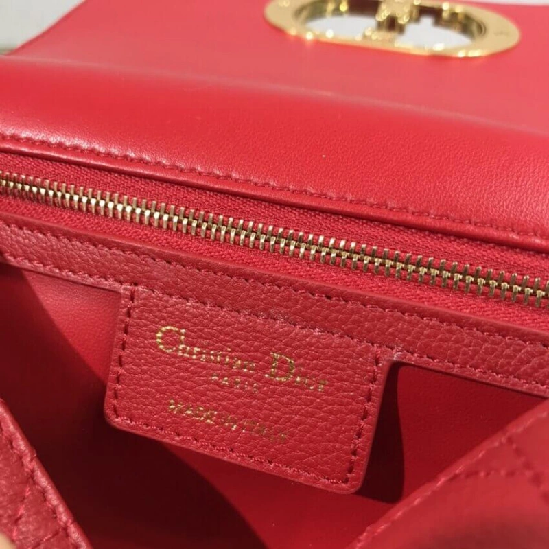 Flap clos Dior Small Caro Bag Red Supple Cannage Calfskin - Image 11