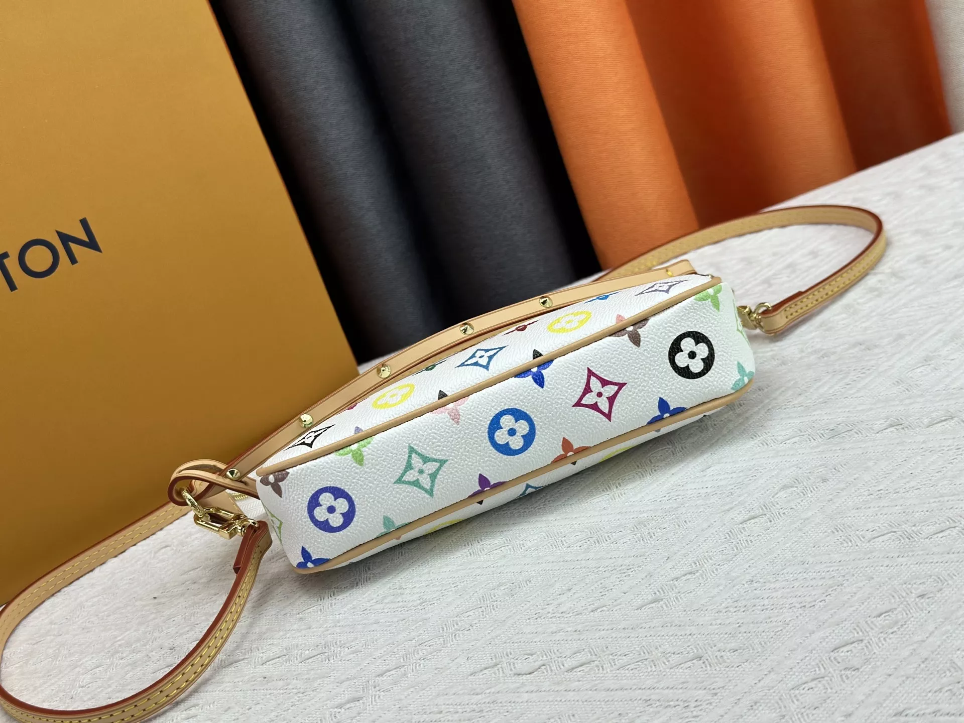 Durable 9029 Louis Vuitton AAA Quality Messenger Bags For Women - Image 5