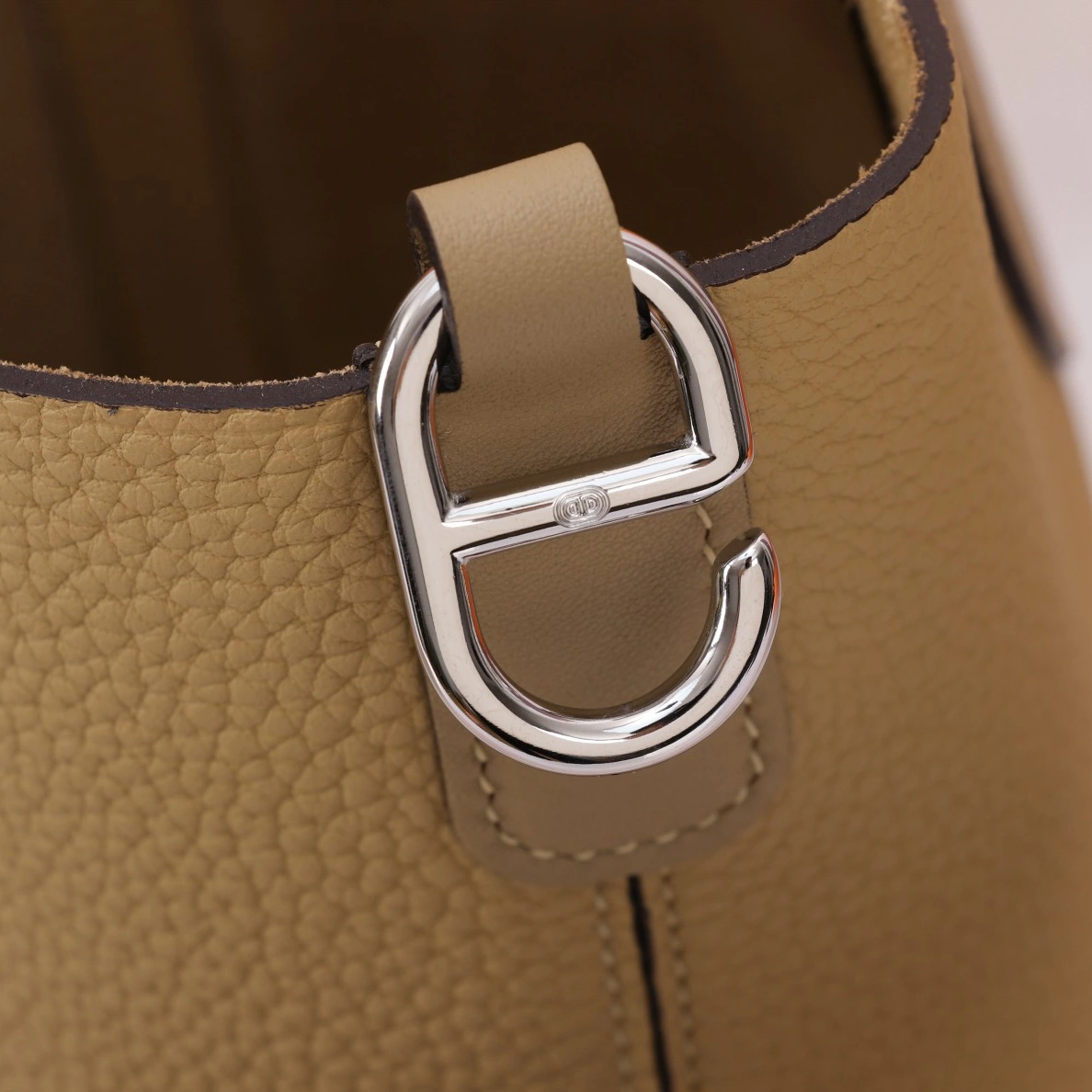 Durable 9470 Hermes AAA Quality Handbags In Silver For Women - Image 8