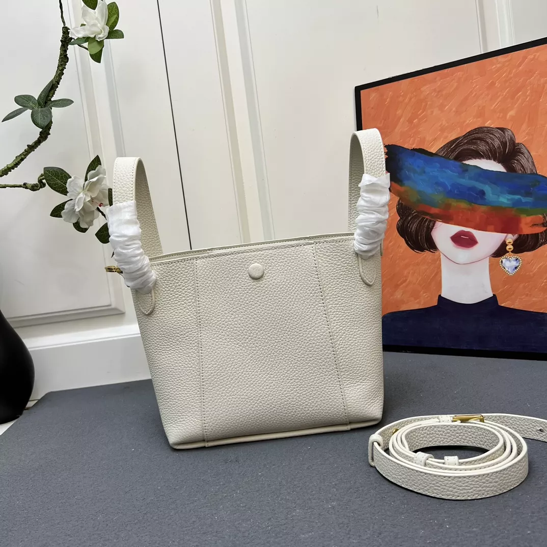 Durable 9664 Christian Dior AAA Quality Handbags For Women - Image 3