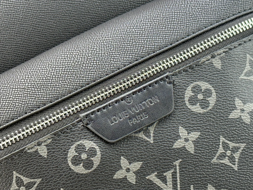 Elegant 1771 Louis Vuitton AAA Quality Backpacks For Unisex - Image 6