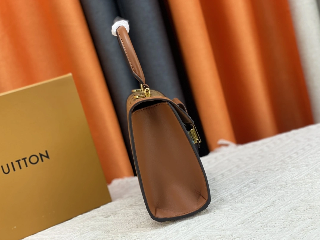 Elegant 3924 Louis Vuitton AAA Quality Handbags For Women - Image 3