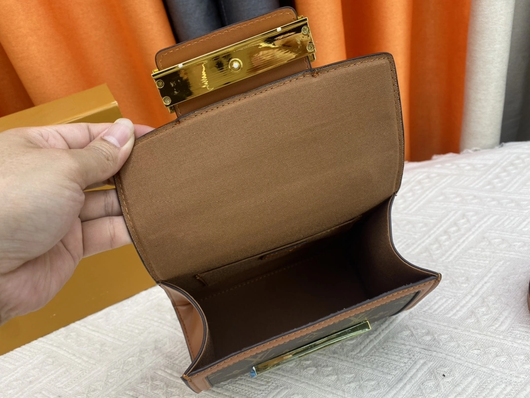 Elegant 3924 Louis Vuitton AAA Quality Handbags For Women - Image 8