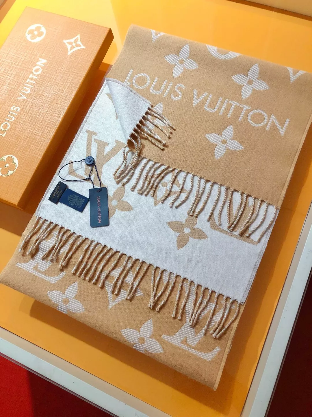 Elegant 5414 Louis Vuitton Scarf For Women