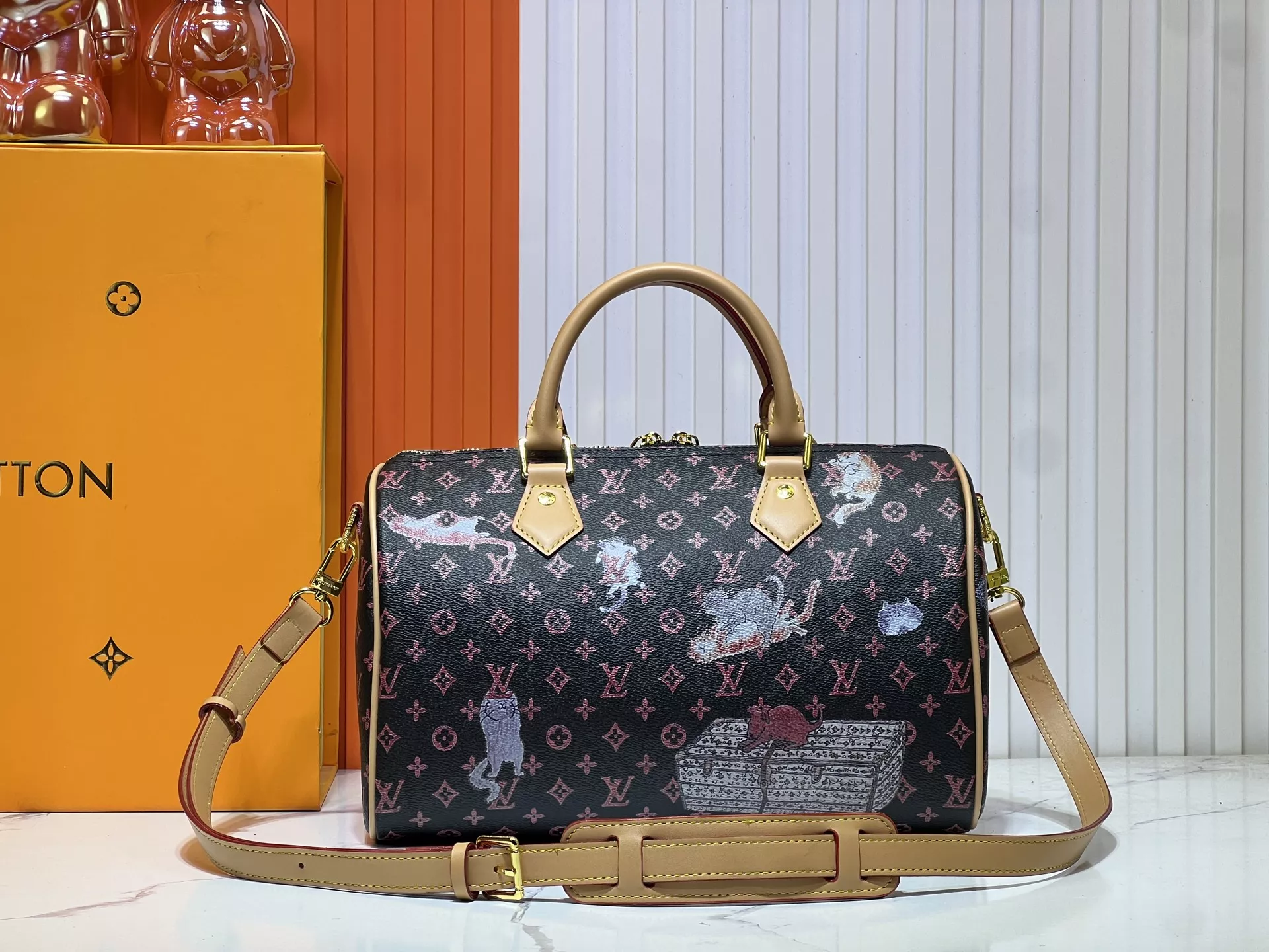 Elegant 5718 Louis Vuitton AAA Quality Handbags For Women - Image 4