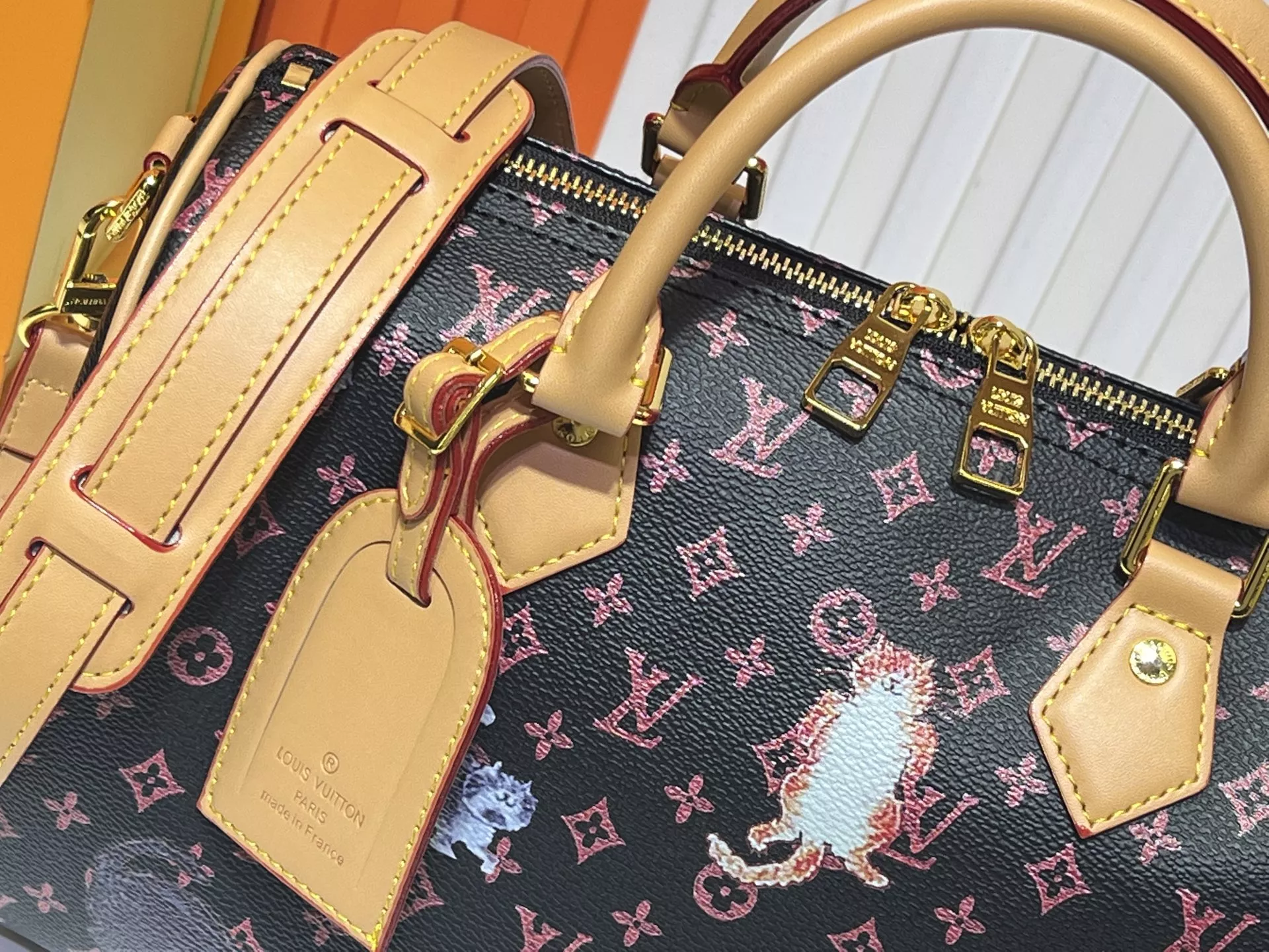 Elegant 5718 Louis Vuitton AAA Quality Handbags For Women - Image 6