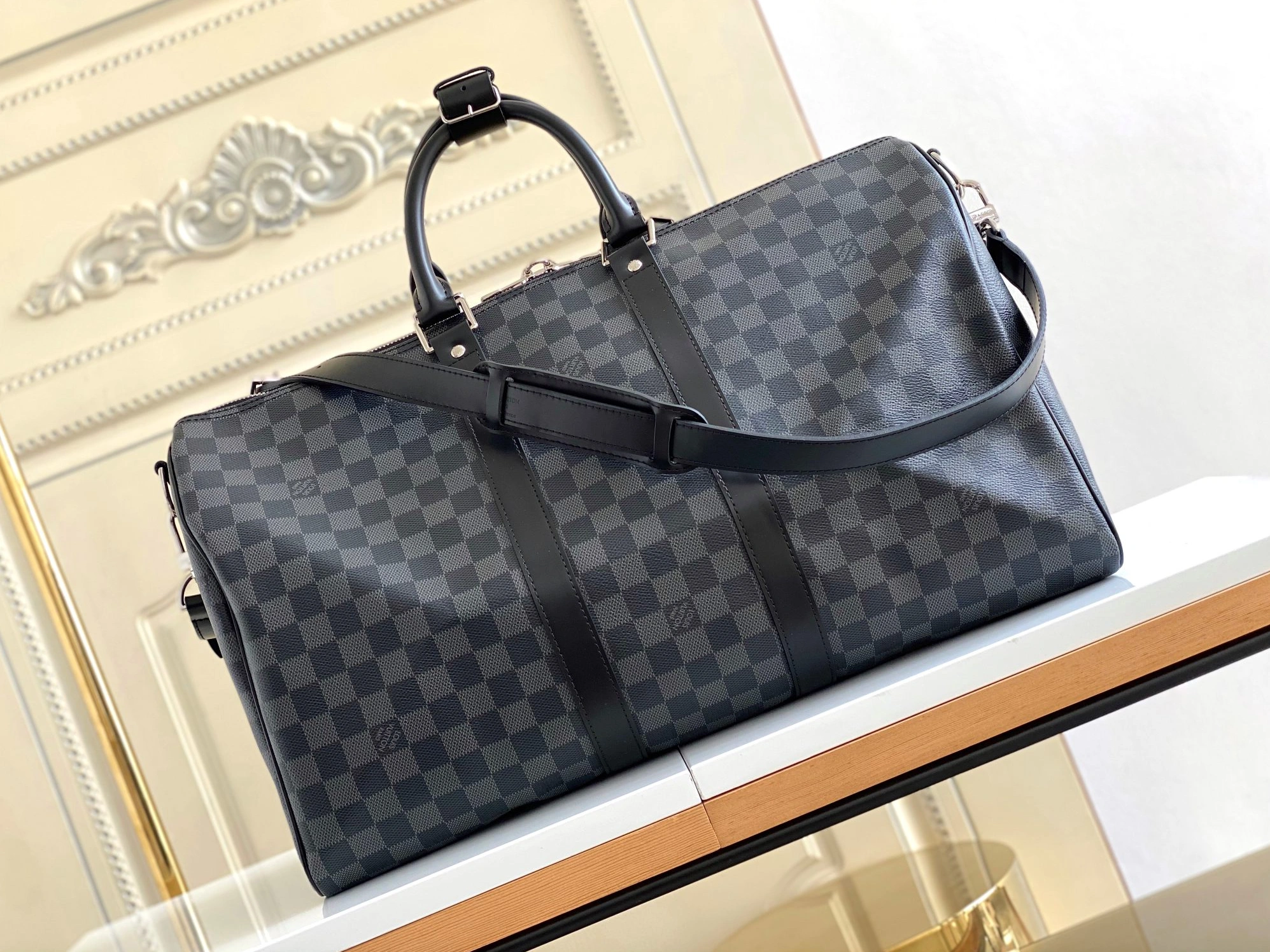 EyeCatching 8736 Louis Vuitton Travel Bags