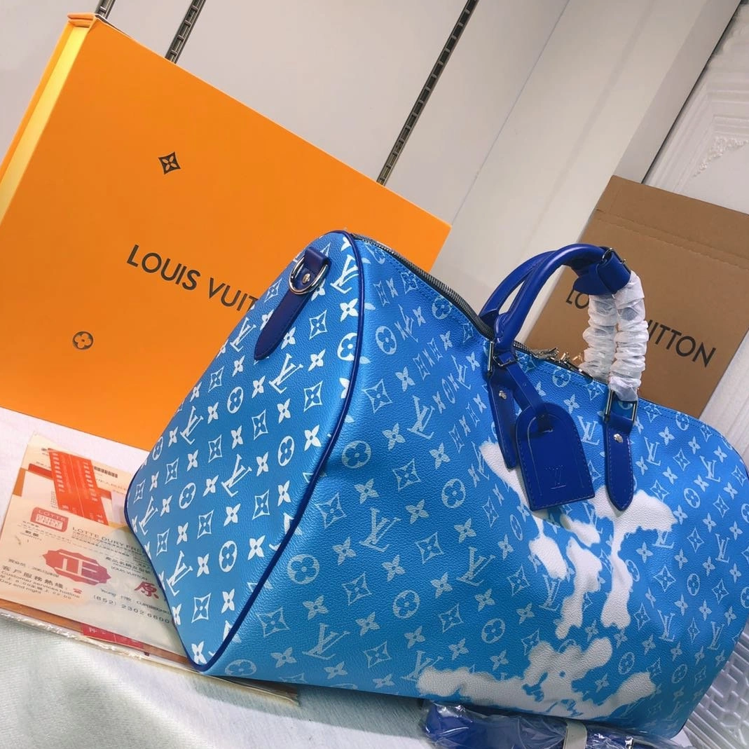 EyeCatching 9776 Louis Vuitton Travel Bags For Women