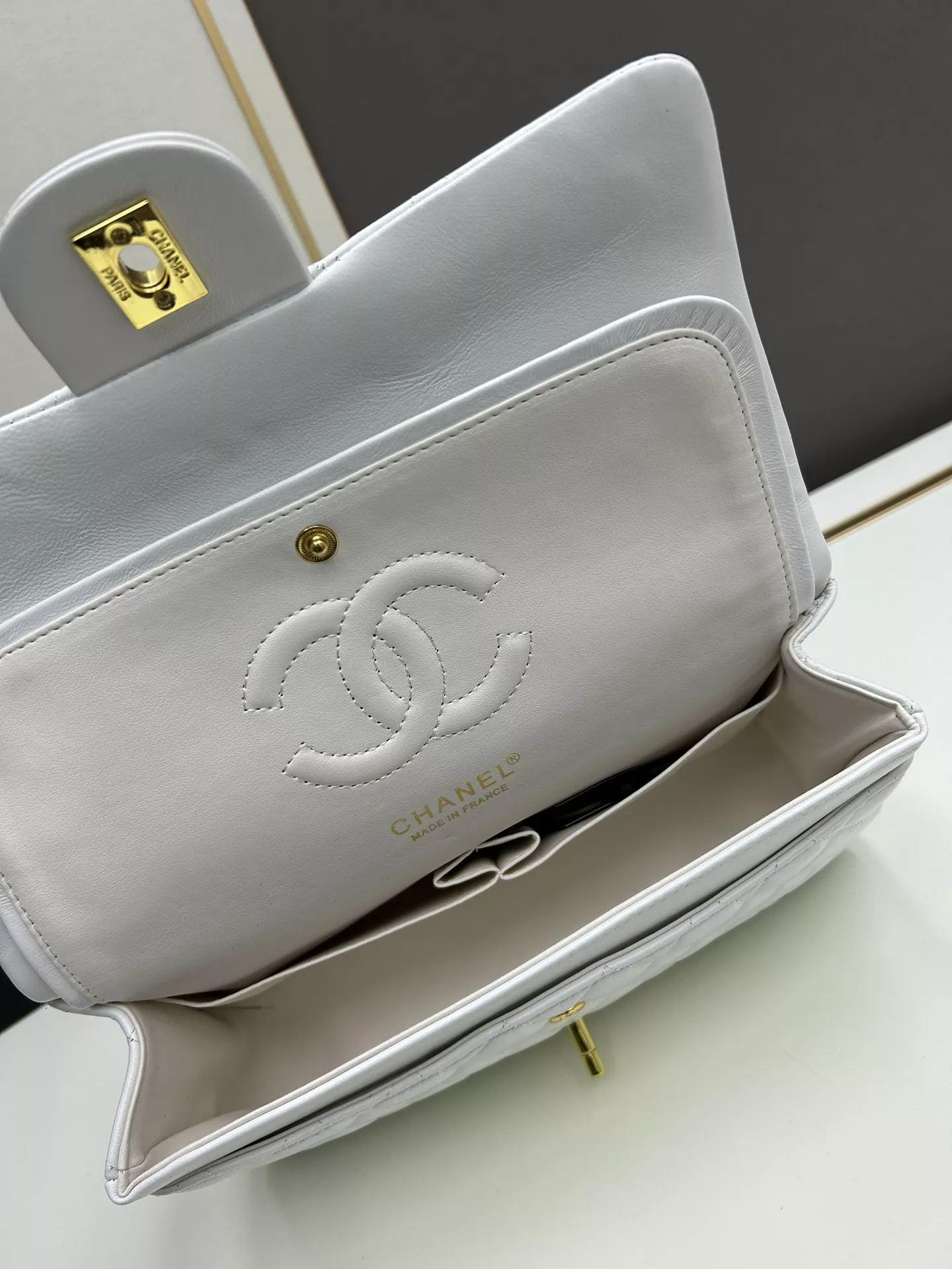 Fashionable 4483 Chanel AAA Quality Shoulder Bags For Women - Image 7