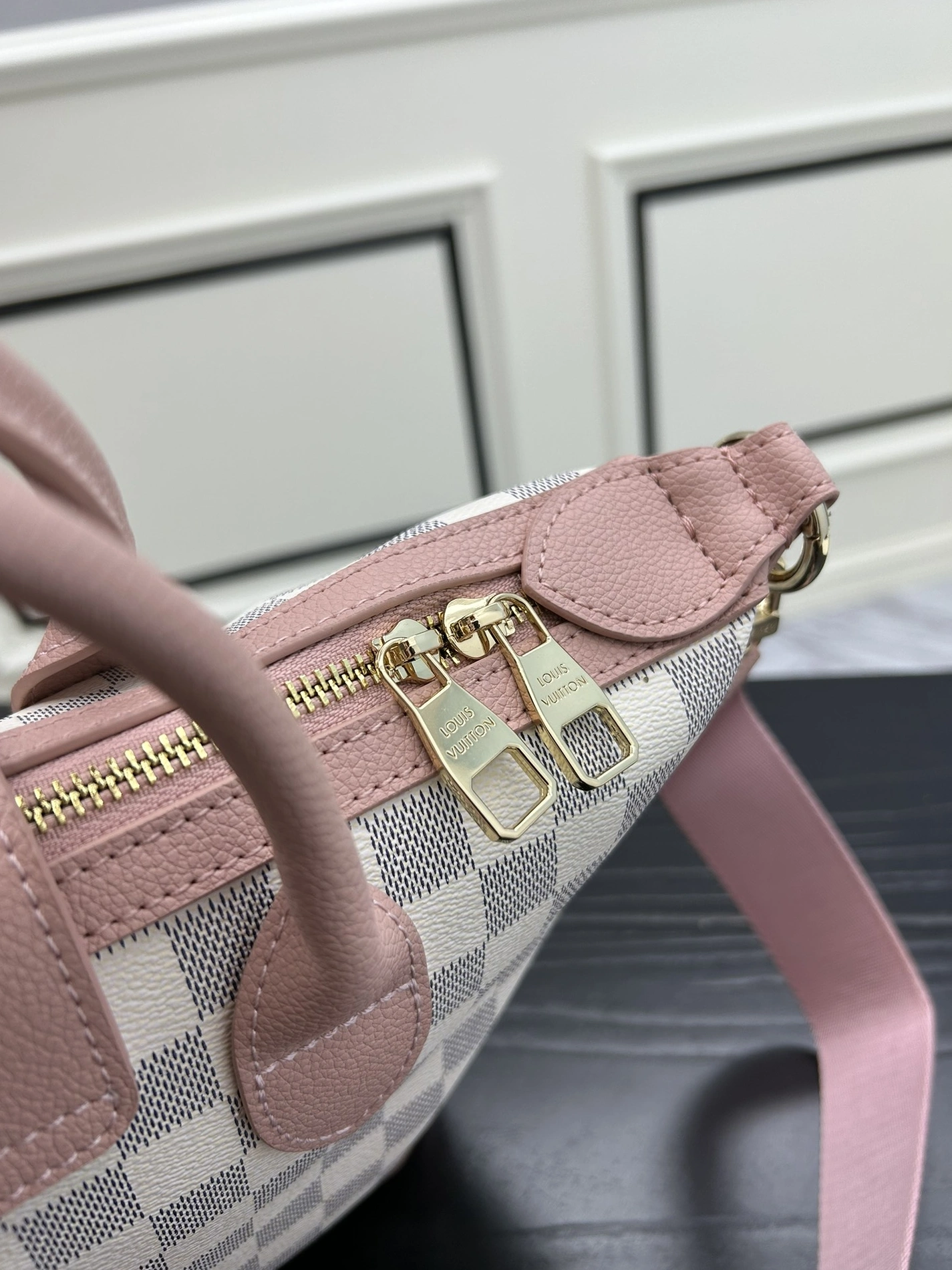 Fashionable 4628 Louis Vuitton AAA Quality Handbags For Women - Image 6
