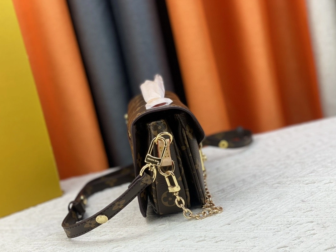 Fashionable 5268 Louis Vuitton AAA Quality Messenger Bags For Women - Image 3