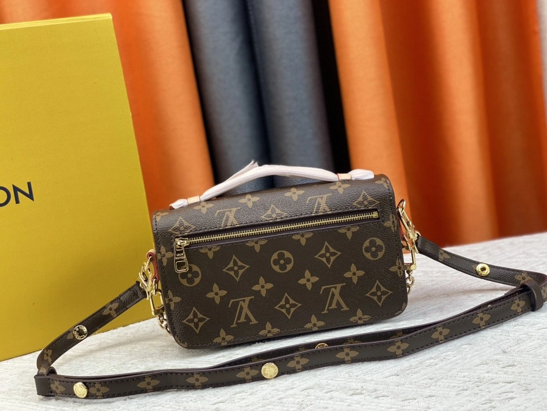 Fashionable 5268 Louis Vuitton AAA Quality Messenger Bags For Women - Image 4
