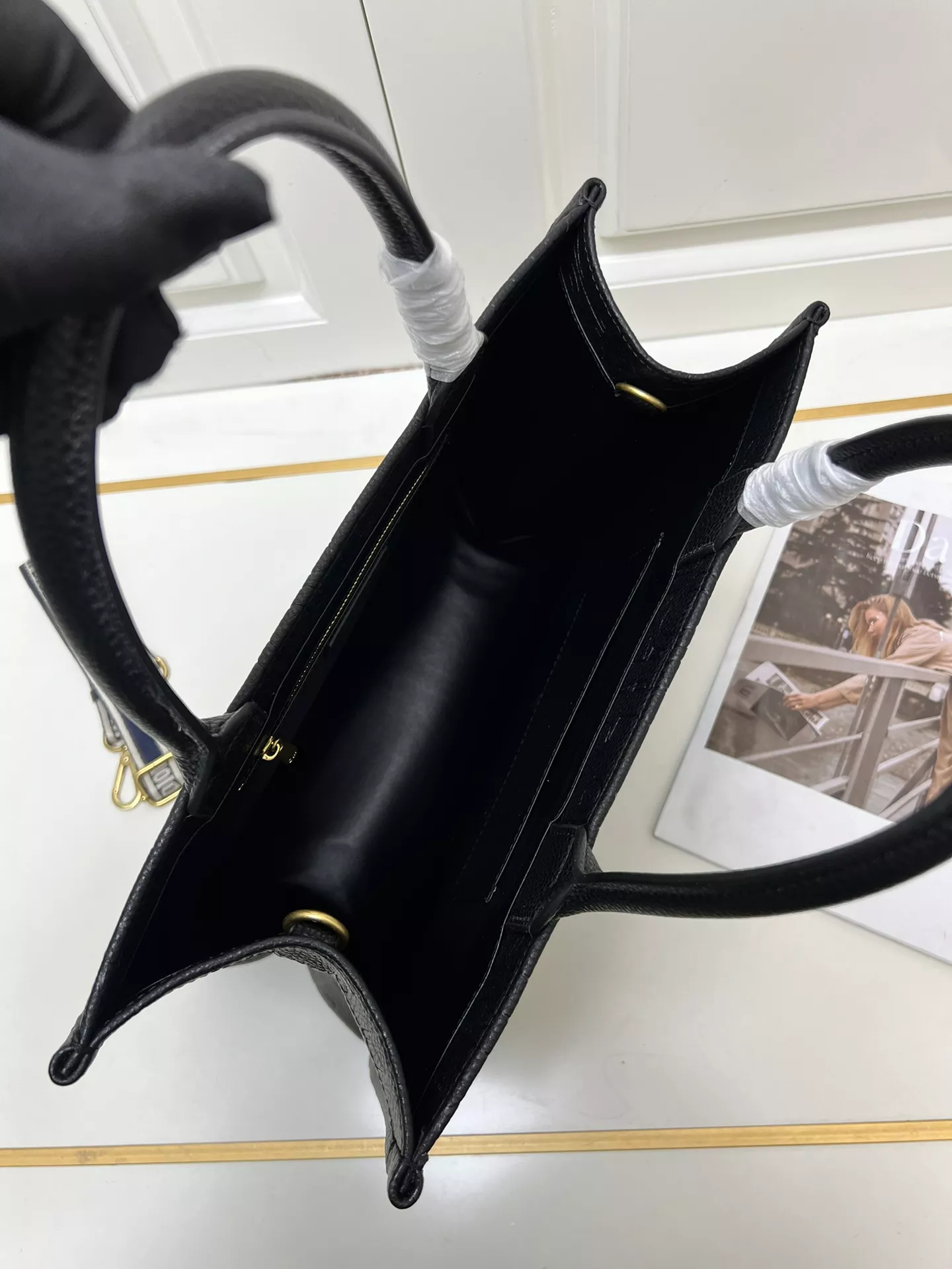 Fashionable 9973 Christian Dior AAA Quality Tote-Handbags For Women - Image 7