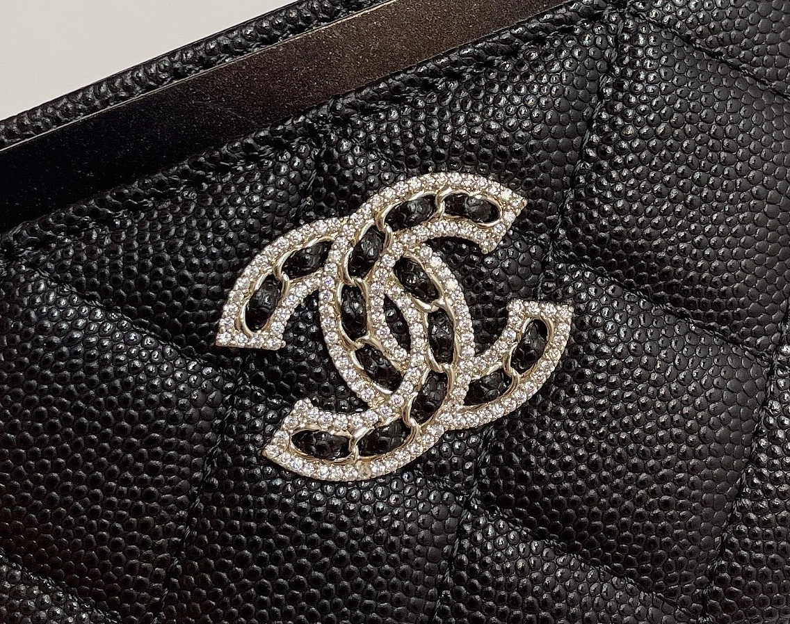 Flexible 2632 Chanel Card Case - Image 5