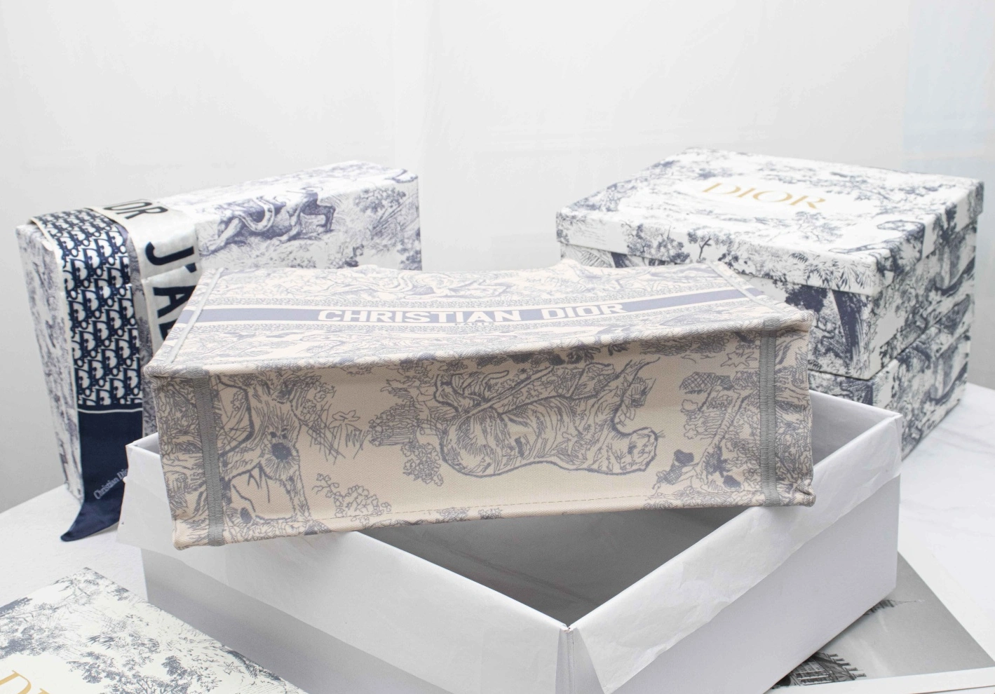 Flexible 6425 Christian Dior AAA Quality Tote-Handbags For Women - Image 5