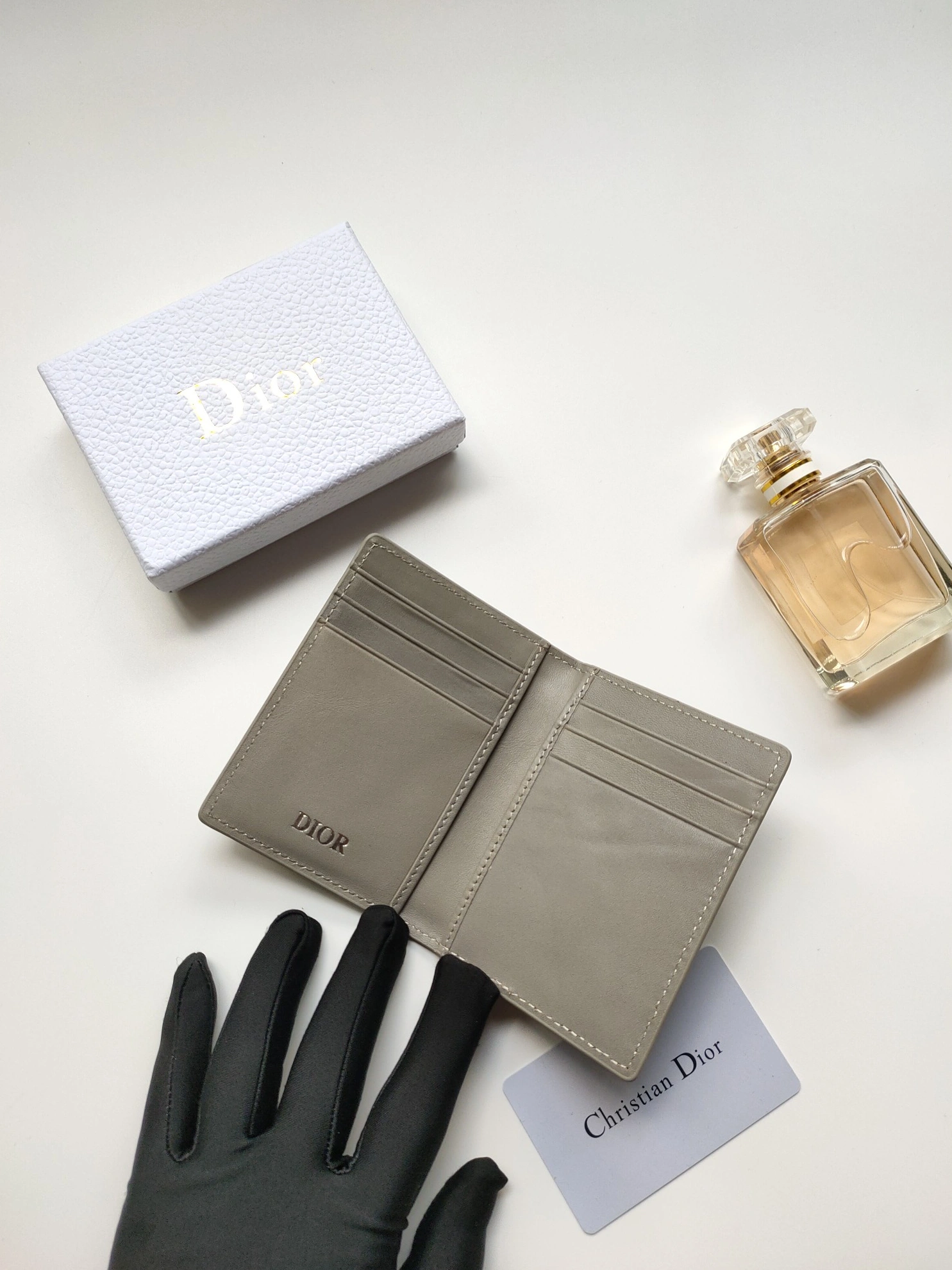 Flexible 7778 Christian Dior AAA Quality Card Case For Unisex - Image 5