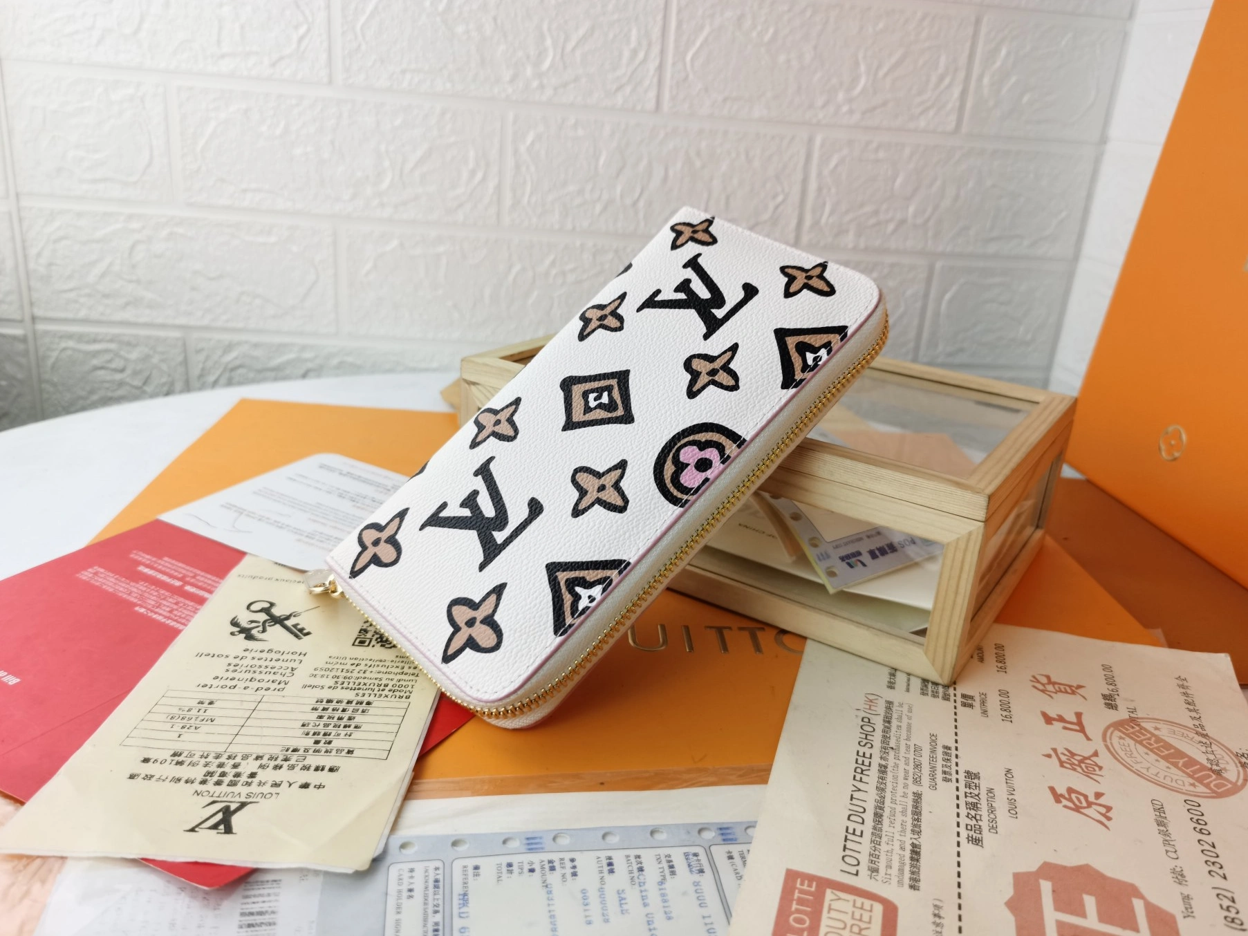 Functional 5339 Louis Vuitton LV Wallets For Women - Image 4