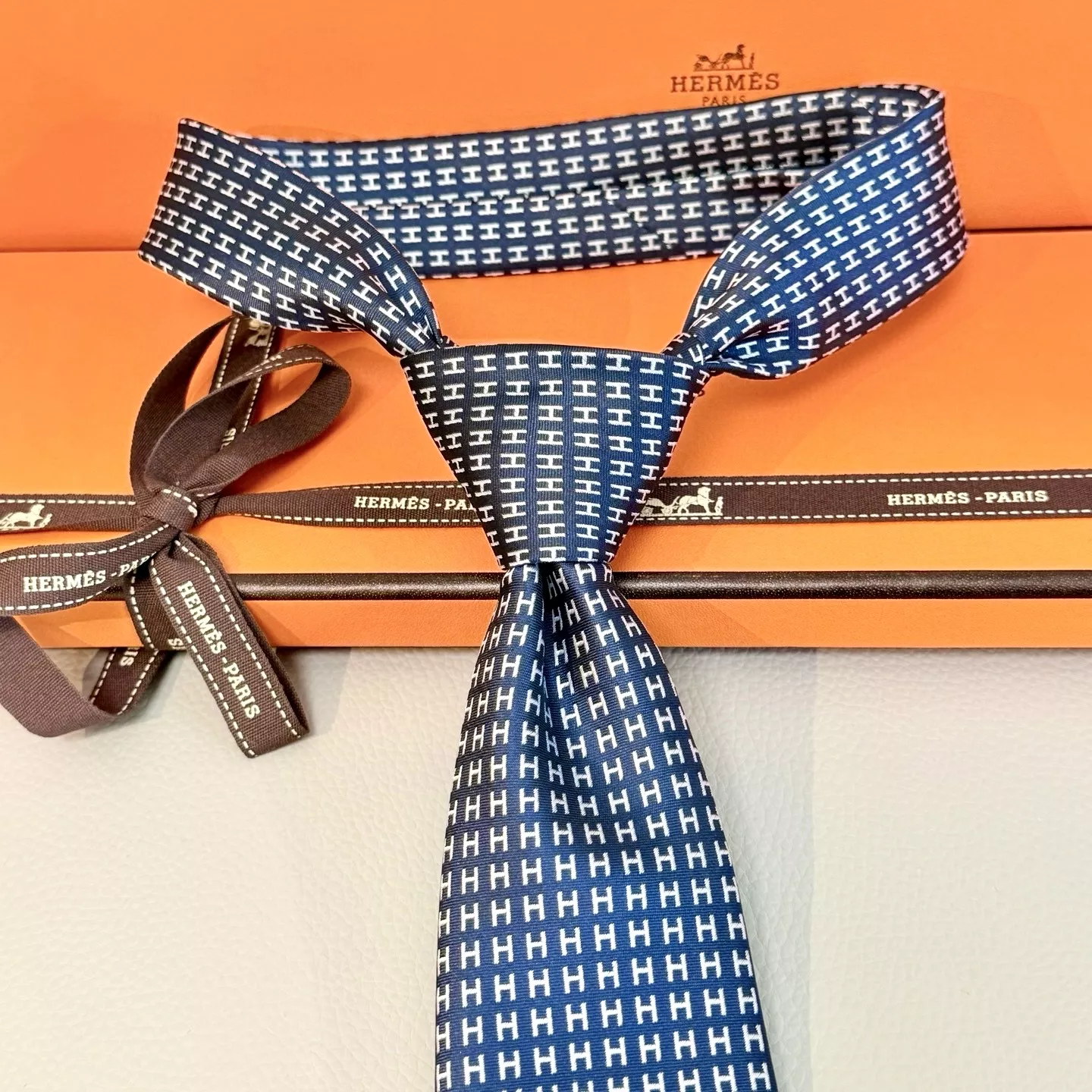 Functional 8066 Hermes Necktie