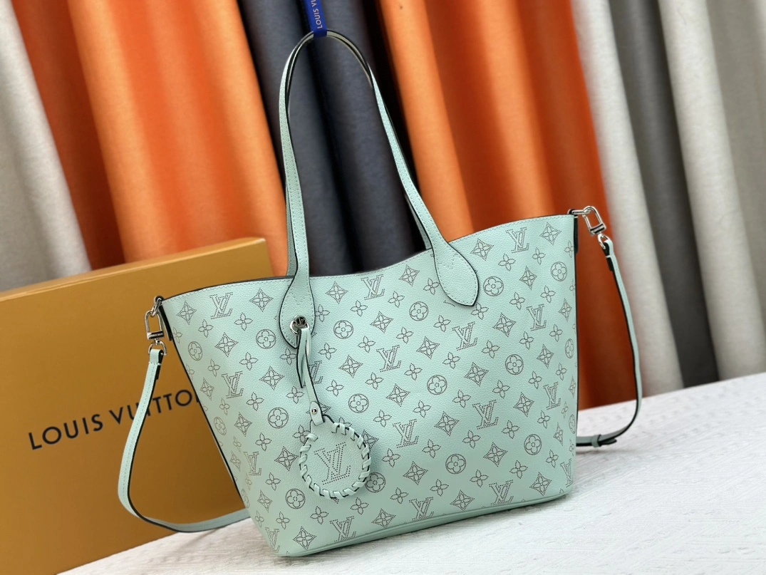 GoodFit 6889 Louis Vuitton AAA Quality Shoulder Bags For Women