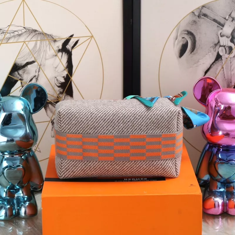 Hermes AAA Quality Handbags For Women Cozy 3284 - Image 4