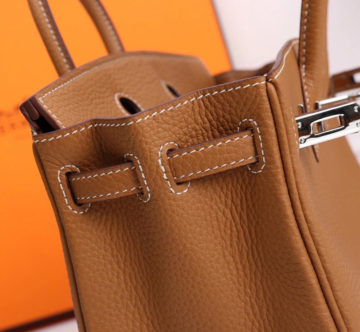 Hermes AAA Quality Handbags For Women Trendsetting 140 - Image 4