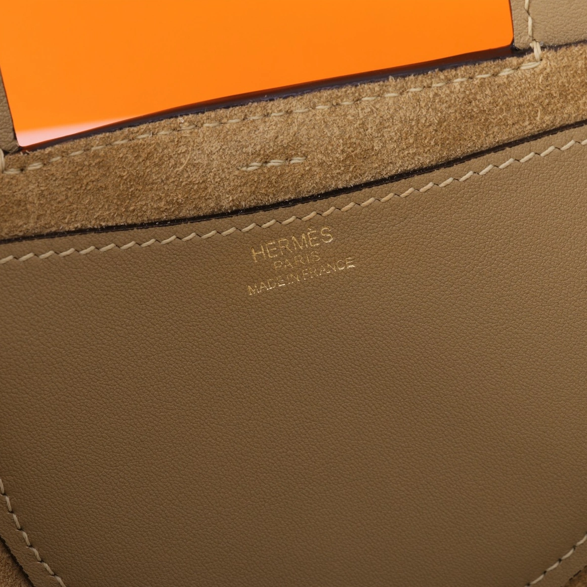 Hermes AAA Quality Handbags In Gold For Women Elegant 7898 - Image 8