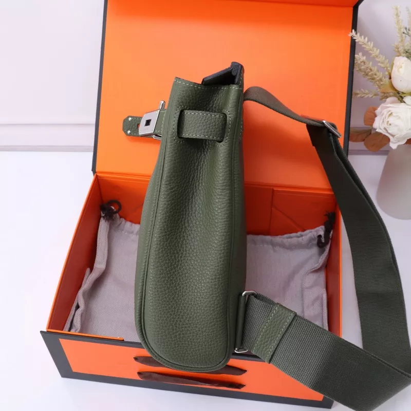 Hermes AAA Quality Messenger Bags For Unisex Vibrant 1655 - Image 6