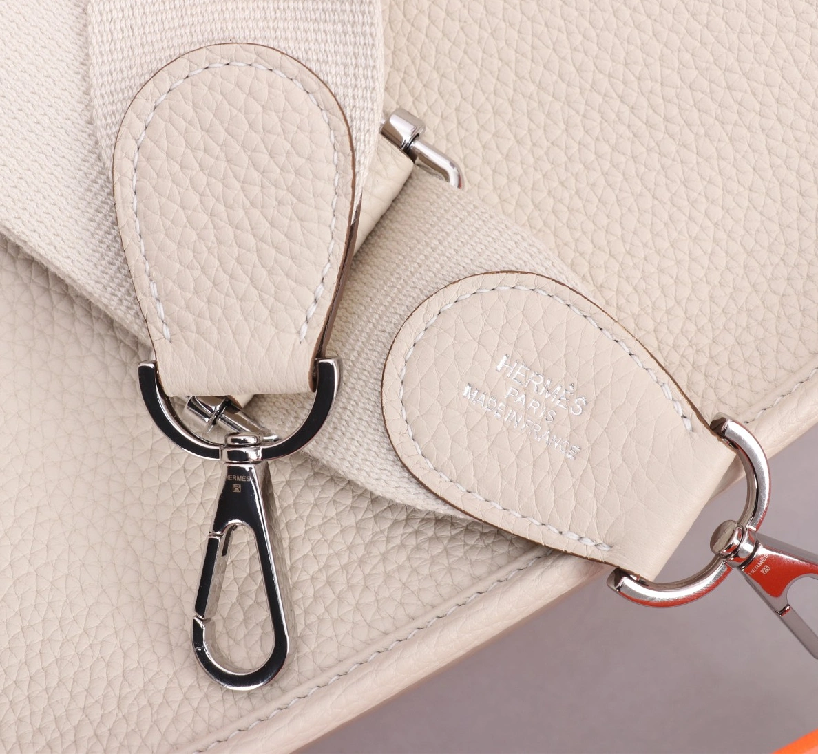 Hermes AAA Quality Messenger Bags For Women ModernLook 6972 - Image 4