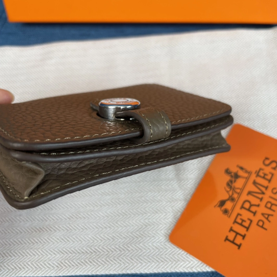 Hermes AAA Quality Wallets For Women Durable 4531 - Image 4