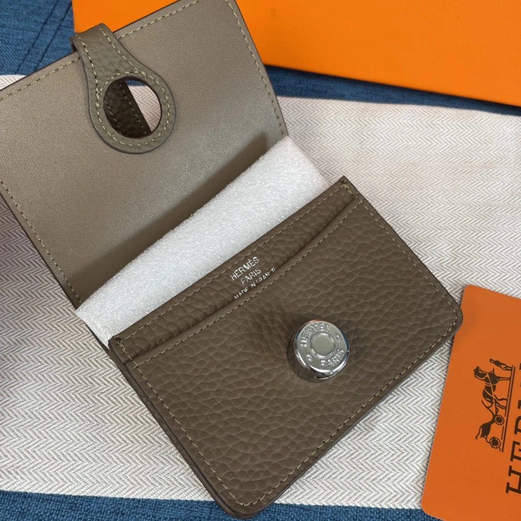 Hermes AAA Quality Wallets For Women Durable 4531 - Image 5