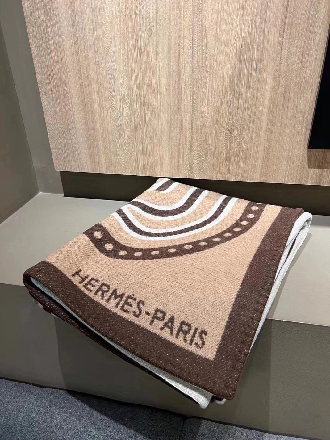 Hermes Blanket Durable 241