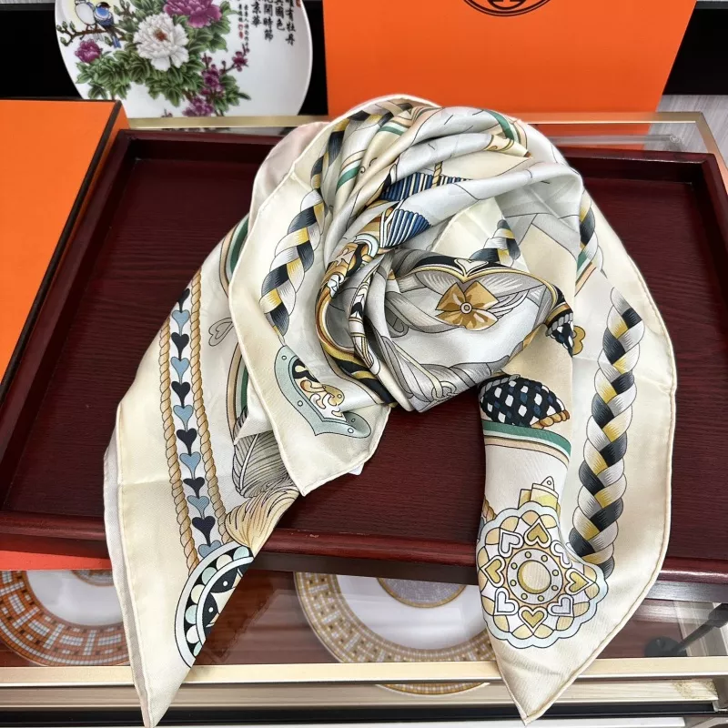 Hermes Silk Squares DailyWear 2186 - Image 3