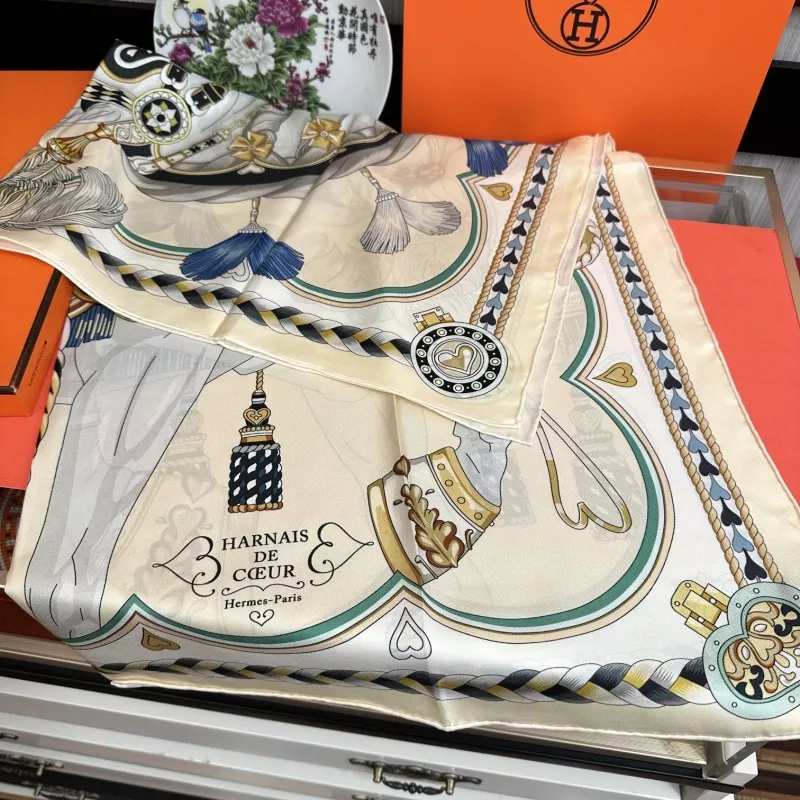 Hermes Silk Squares DailyWear 2186 - Image 4