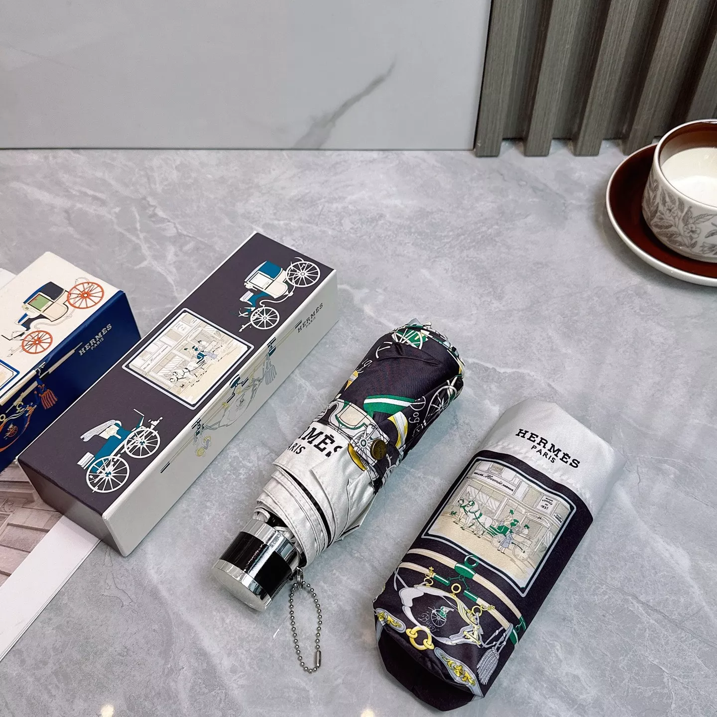 Hermes Umbrellas Durable 4943 - Image 6