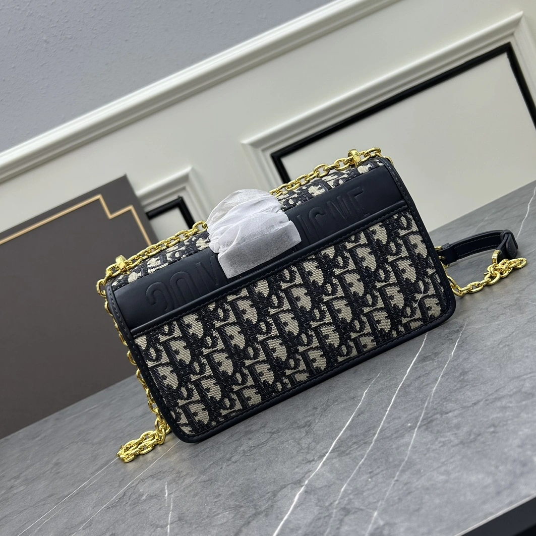 HighQuality 3327 Christian Dior AAA Quality Messenger Bags For Women - Image 3