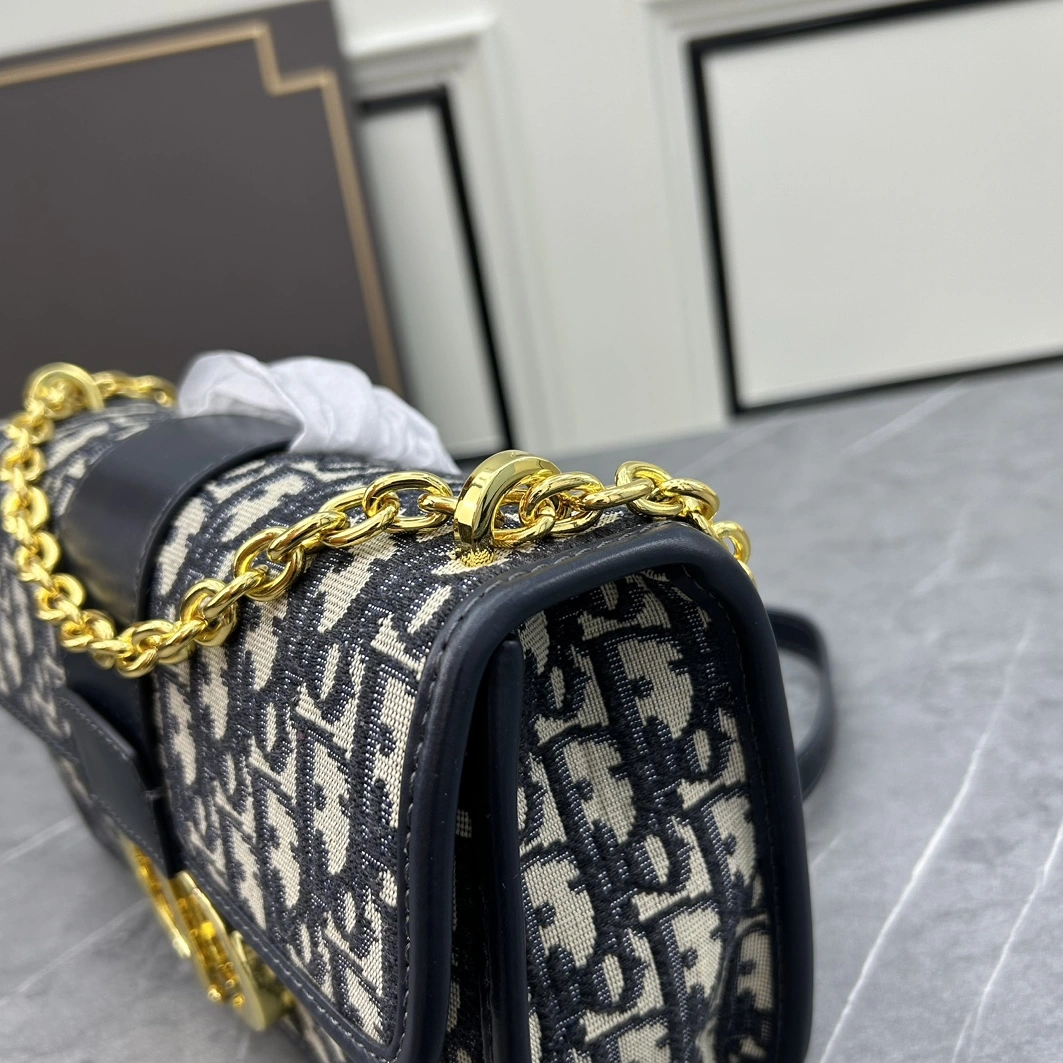 HighQuality 3327 Christian Dior AAA Quality Messenger Bags For Women - Image 6