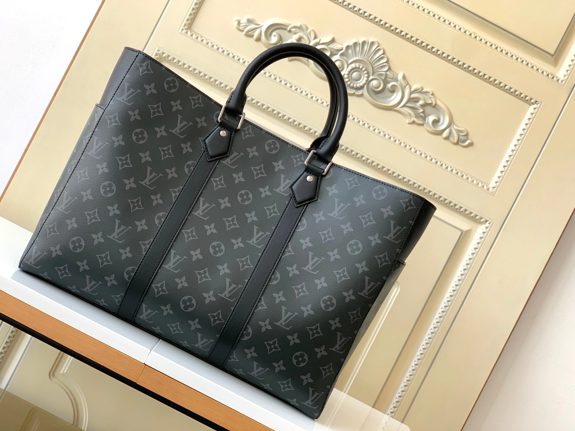 Lightweight 3129 Louis Vuitton AAA Quality Tote-Handbags For Women - Image 3