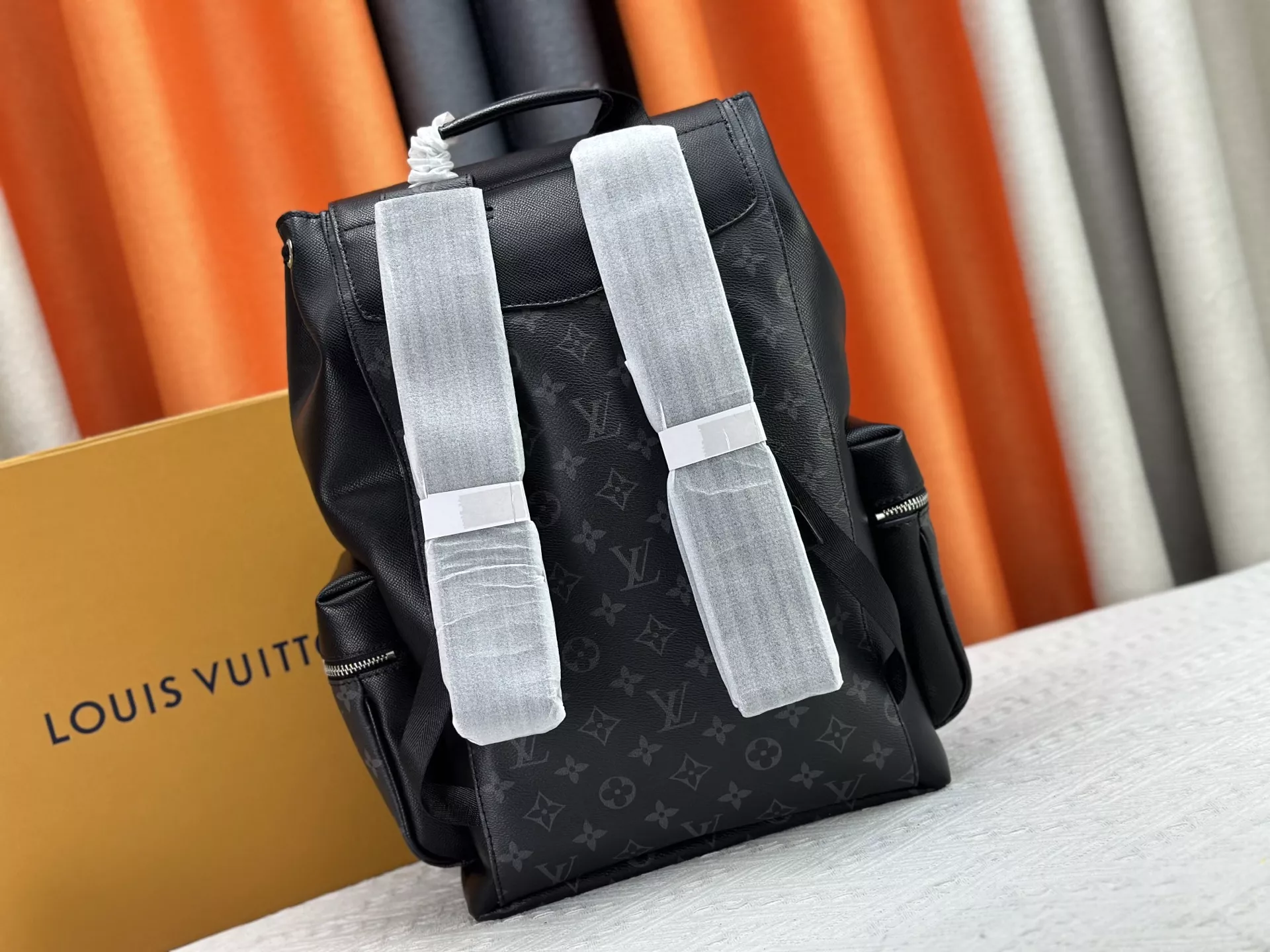 Louis Vuitton AAA Quality Backpacks For Unisex Comfortable 8089 - Image 4